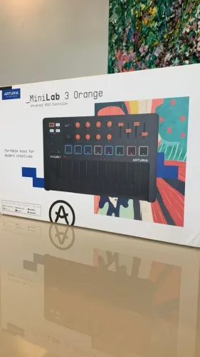 (Lacrado) Controladora ARTURIA Minilab 3 - Ableton Lite e outras plugins inclusos