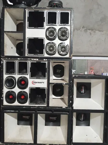 Vendo caixas de médio de 12 e de 8 são 4 caixas separadas