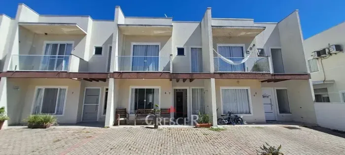 Sobrado em condominio a venda em Matinhos