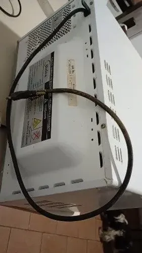 Microondas Midea para retirada de peças