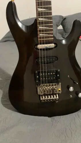 Guitarra Strinberg