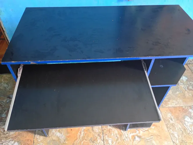 Mesa de computador montada