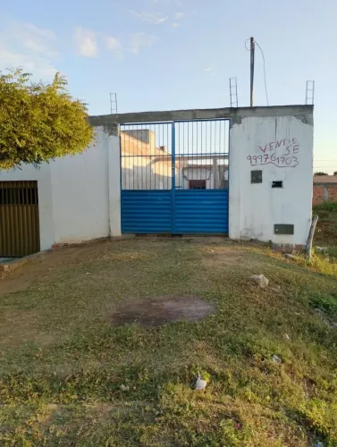 Um terreno murado em Feira nova com 7 fé largura por 25 de comprimento