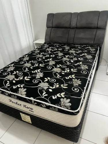 Cama Box de casal com cabeceira de Baú