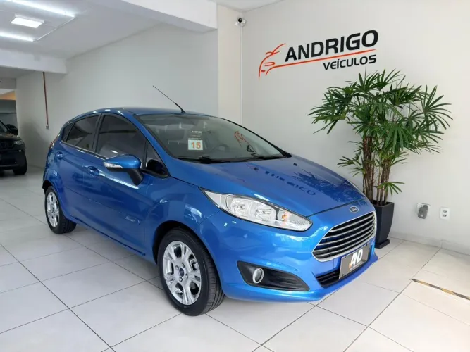 Ford Fiesta 1.6 SE Hatch 16V Flex 4P Powershift 2015