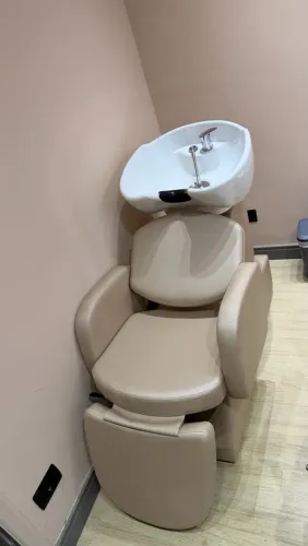 Lavatório Profissional com Cuba de Porcelana, NOVO para Salão ou Barbearia