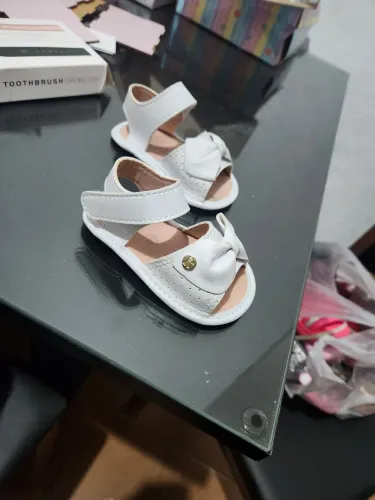 6 pares de sapatinhos por 30 reais