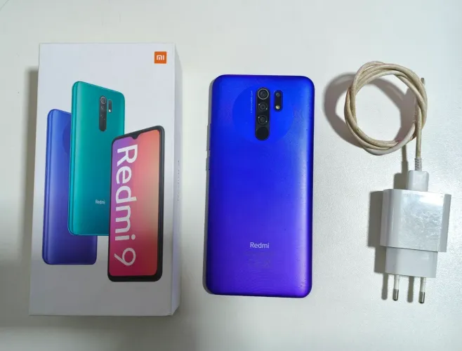 Celular Xiami Redmi 9, usado