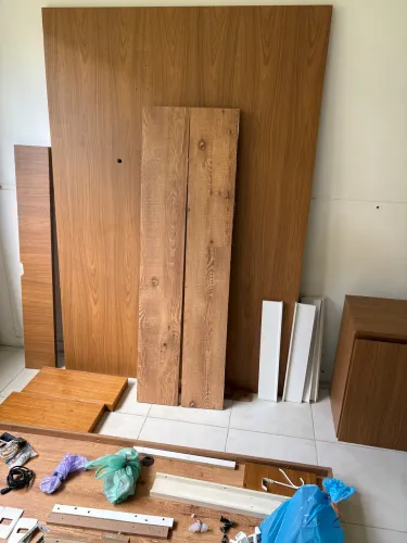 Painel de Tv quarto cor madeira medidas 2.10 x 1.40 mts