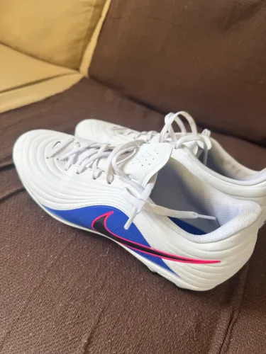 Chuteira Nike Tiempo