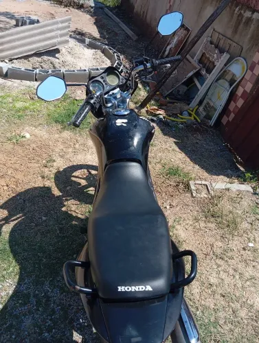 Vendo moto Titan 150 , toda revisada, moto muito pouca usada 
