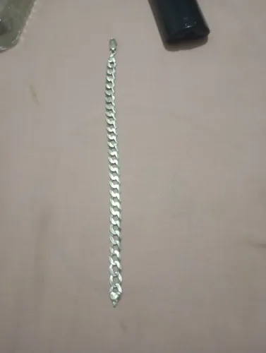 Vende-se pulseira de prata.