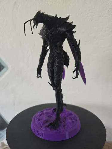 Solo Leveling, Beru action figure. 
