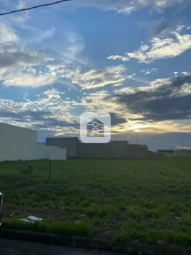 Terreno para venda no bairro Residencial Lago Azul