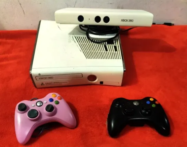 Xbox 360 Branco Desbloqueado Vários Jogos - Ac cartão
