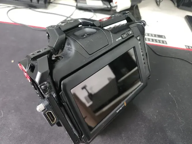 Câmera Blackmagic Pocket 6K Pro