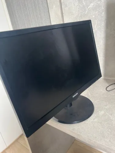 Monitor da Philips novo, funcionando tudo perfeitamente!