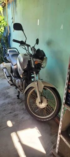 Vende-se Factor 125 2009