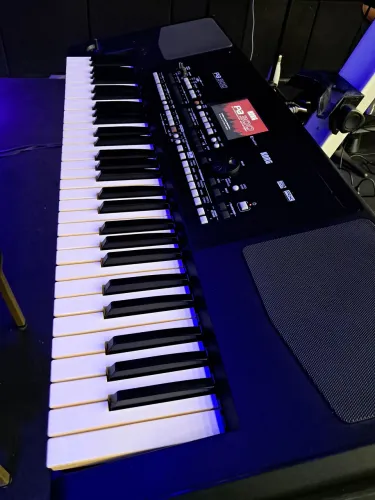 V/T teclado korg pa300