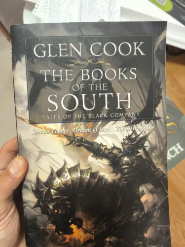 Livro "The Books of the South" COMPANHIA NEGRA - glen cook
