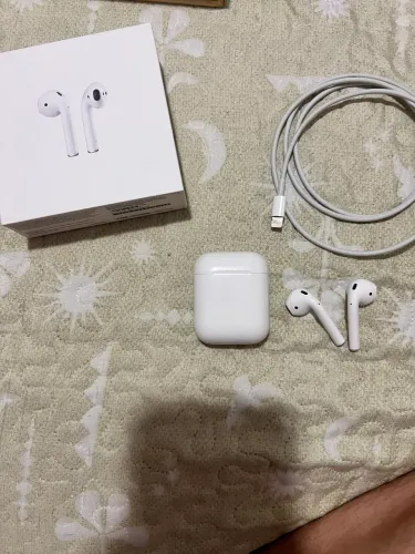 Fone sem fio Airpod 2a Geração COM DEFEITO
