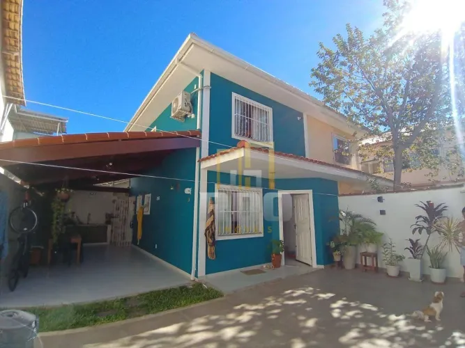 Casa duplex à venda no Mariléa com painel solas, 2 quartos! Área gourmet!
