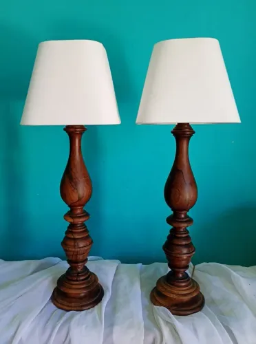 Antigo e lindíssimo para de luminárias de mesa / abajur em jacarandá