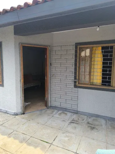 Alugo Casa Praia Ano Novo - Gaivotas -PR a apenas 80 metros do mar.