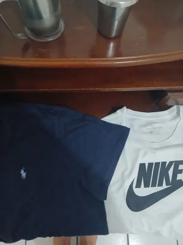 Camisas importadas em ótimo estado