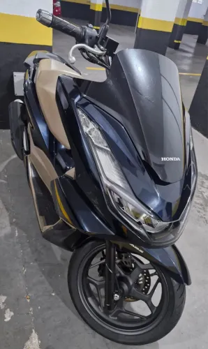PCX 160 ano 2025 com 3921 KM