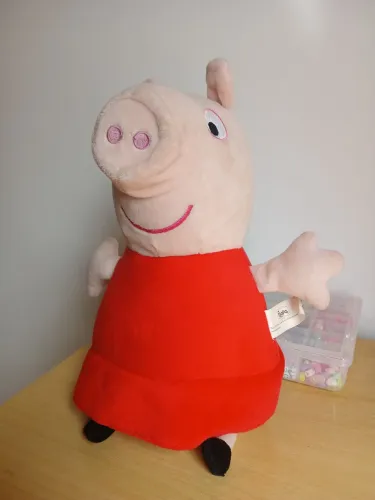 Pelúcia Peppa Pig com som 36cm - Original da Estrela - em excelente estado