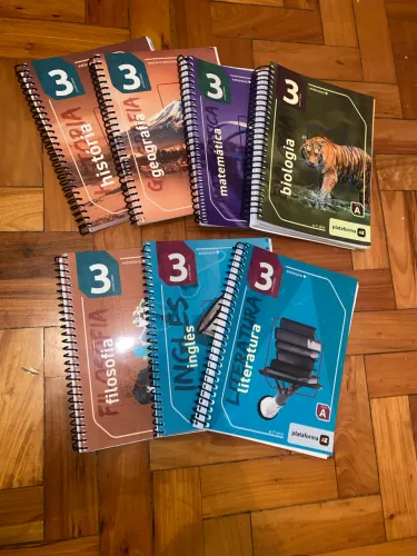 VENDO extensivo de apostilas AZ 3° do ensino médio, volume A, tenho o volume B também
