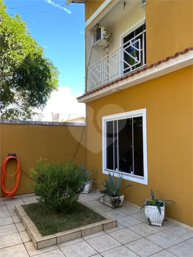 Sobrado com 3 quartos à venda em Jardim belvedere - RJ