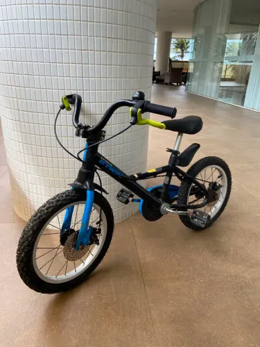 BICICLETA 16 POLEGADAS 4,5-6 ANOS 500 DARK HERO B'TWIN