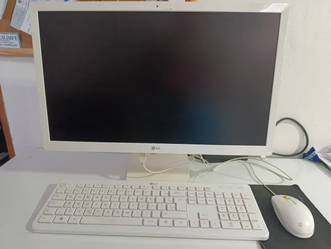 Computador LG 64gb em perfeito estado , completo acompanha mouse e teclado