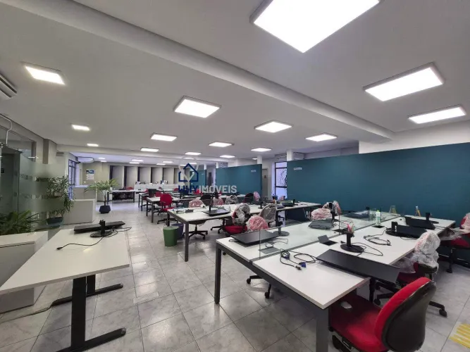 Andar Corrido Comercial para Aluguel na Savassi | 220m², mobiliado, 8 banheiros e 4 vagas