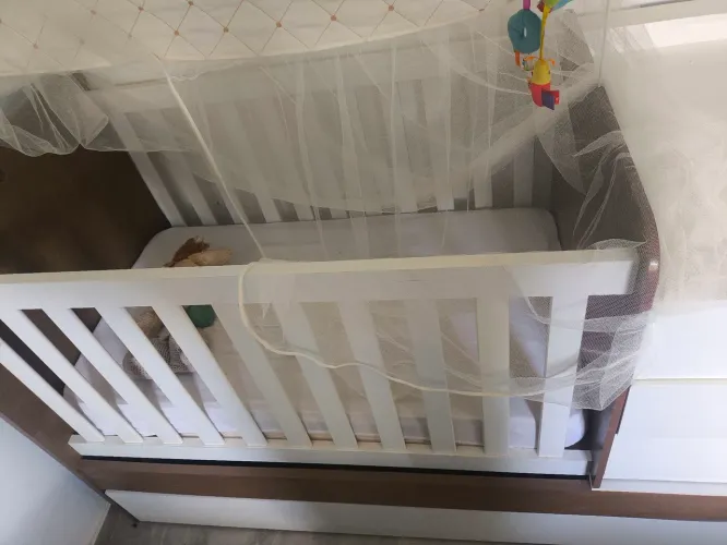 Berço semi-novo