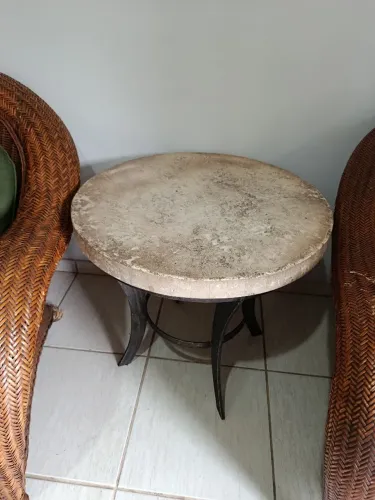 Mesa de apoio em pedra Mudança Goiabeiras