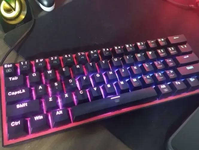 Teclado Redragon Fizz K617 RGB 60%