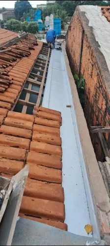 Instalação e Manutenção de Calhas | Rufos | Evite Infiltrações.