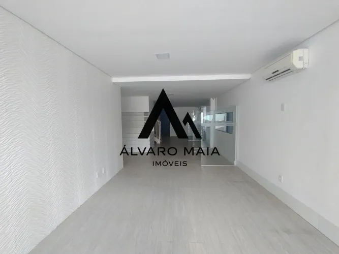 Loja com 140m2 para locação na Avenida do Contorno!!