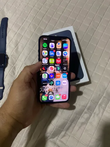 Troco iPhone 13 + Apple Watch série 6 por iPhone 14 Pro 