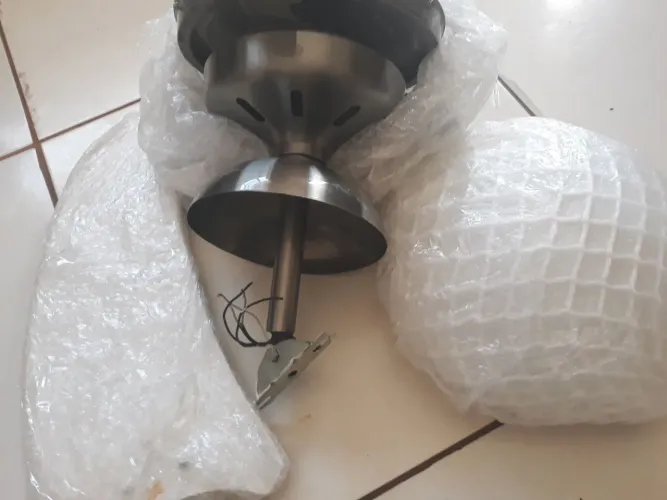 Ventilador de teto em inox
