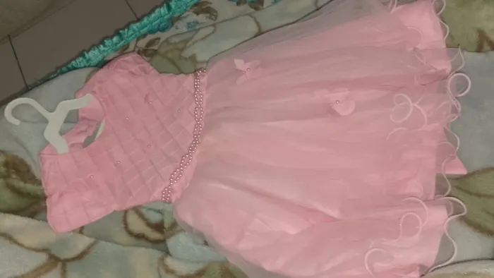Vendo vestido lindo rosa bebê 1 ano de borboleta