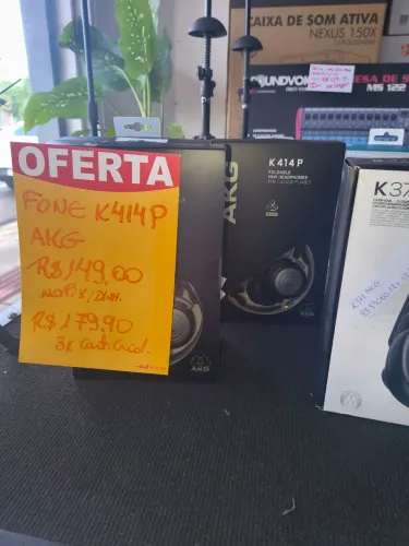Fones de retorno AKG