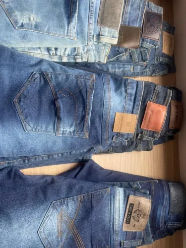 calças jeans 