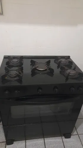 Fogão 5 bocas e forno