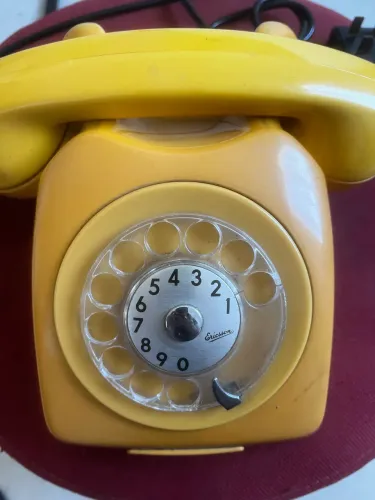 Telefone antigo decoração 