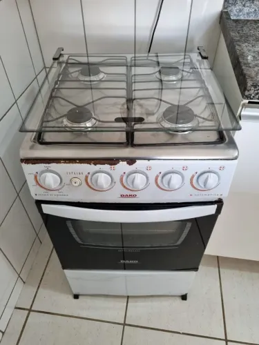Fogão usado 4 bocas com forno