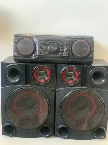 SOM POTENTE LG XBOOM - GRAVE FORTE ? ? Caixa de som LG XBOOM RMS 1800W
